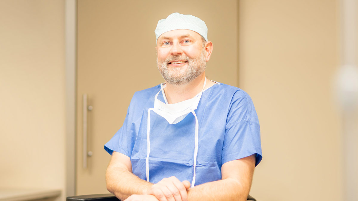 Dr Mette Augenarzt im OP