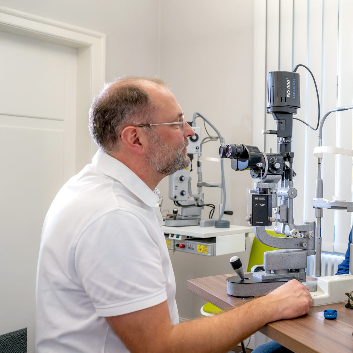 Dr Mette bei der persönlichen Beratung